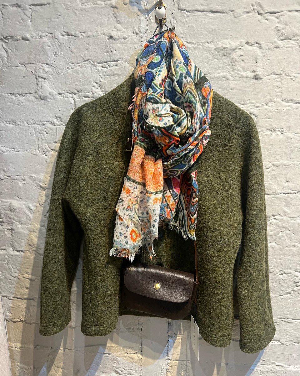 Some gorgeous items in the shop now, pop in and take a look. #fashion #cashmere #merinowool <a href="/ElementeClement/">ElementeClemente</a> #messouersetmoi #ombrescarves #estheme