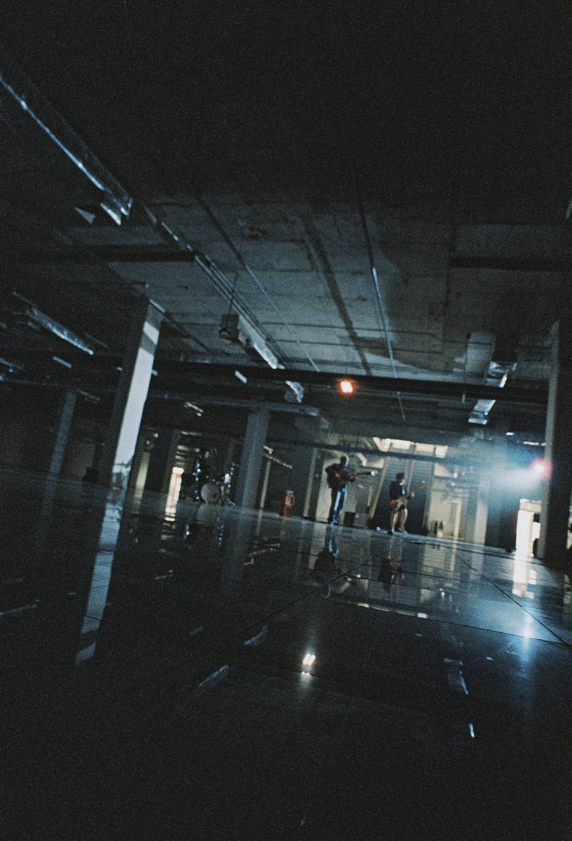 MaxJenmana's tweet image. จากกล้องฟิล์มพี่หริด 📷
Behind the film by Sarid

Music Video for #haveityourway OUT NOW ⚡️
Link in this thread 🦕