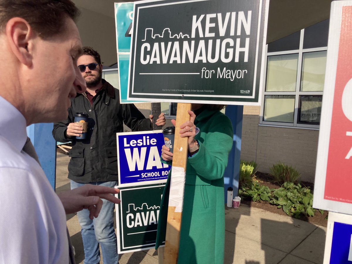 Josh Rogers (@joshrogersnhpr) on Twitter photo ā¦.<a href="/MayorJoyceCraig/">Mayor Joyce Craig</a>ā© takes cover behind Cavanaugh sign as ā¦ā¦ā¦<a href="/deanbphillips/">Dean Phillips</a>ā© tries to make his pitch at Ward 4 polling place. ā¦.<a href="/MayorJoyceCraig/">Mayor Joyce Craig</a>ā© takes cover behind Cavanaugh sign as ā¦ā¦ā¦<a href="/deanbphillips/">Dean Phillips</a>ā© tries to make his pitch at Ward 4 polling place.