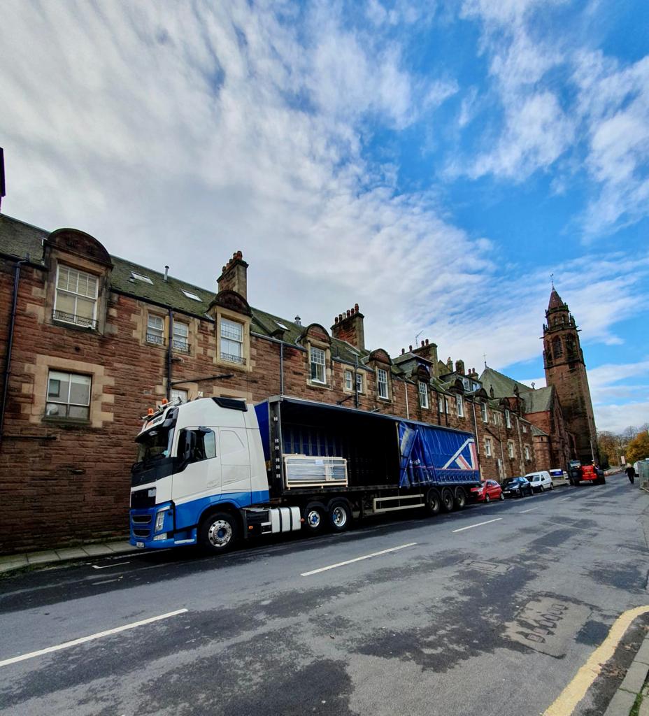 Residential street ? No problem ..... Another example of when planning and preparations help to ensure your freight is delivered as efficiently as possible 💪👌🚚🏠
#celkom #pallettrack #generalhaulage #planning #preparation #proud #anyload #anylocation