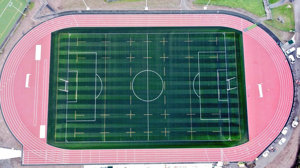 YsgolDyffrynAman PE tweet media