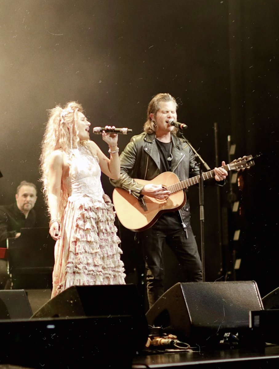 Glasgow. 💜✨ Where should we head next? ｡･:*:･ﾟ★,｡･:*:･ﾟ☆ 📷 @TimothyJBowen 🧵 Magnolia Pearl Clothing + @AllSaintsLive #tbt #nashvillereuniontour #countrymusic #americana #love #watertowine #magnoliapearl #couple #nashville #glasgow