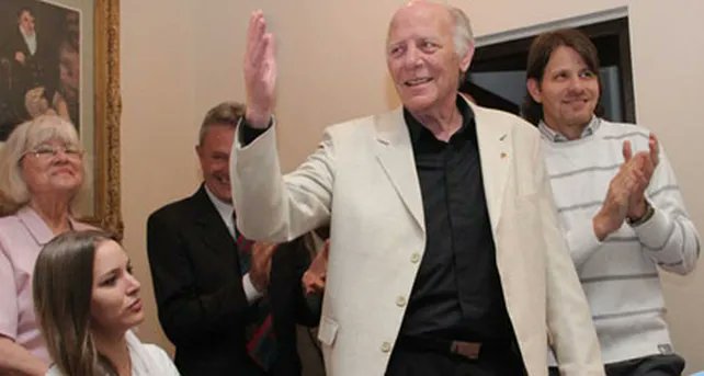 OficialAMSyD's tweet photo. El Consejo Directivo y el pueblo Celeste lamenta el fallecimiento de Federico Sacchi, quien fuera entrenador de Divisiones Inferiores y Liga Rafaelina en nuestra institución. Acompañamos a familiares y amigos en este doloroso momentos y oramos por su descanso eterno. https://t.co/Kmbq8tENbn