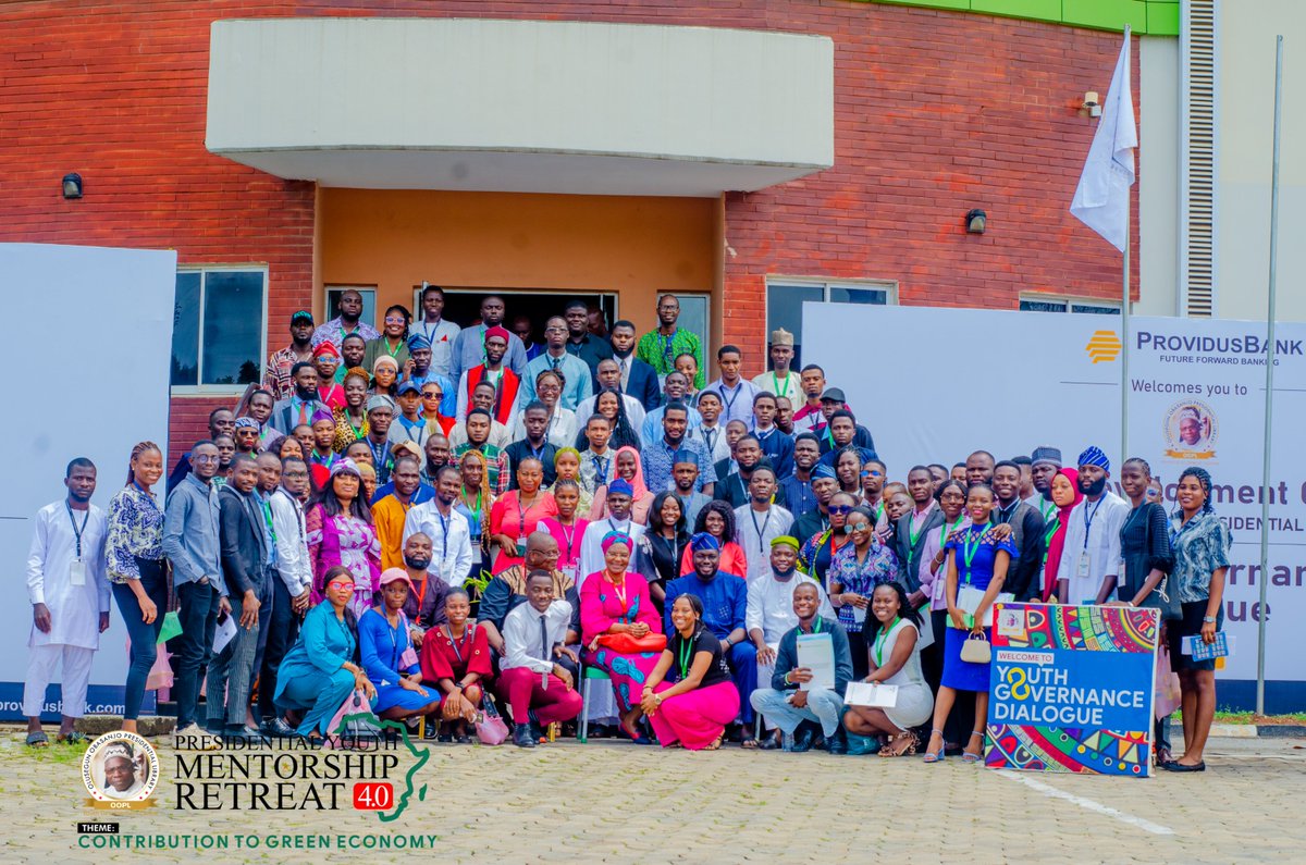 ooplydc's tweet photo. We have seen the importance caring African leaders and young people can make in each other's lives.
#PresidentialYouthMentorshipRetreat #PYRM4
#MentorshipWithOBJ #YouthCentre
#ooplydc https://t.co/7MqtbjFalg