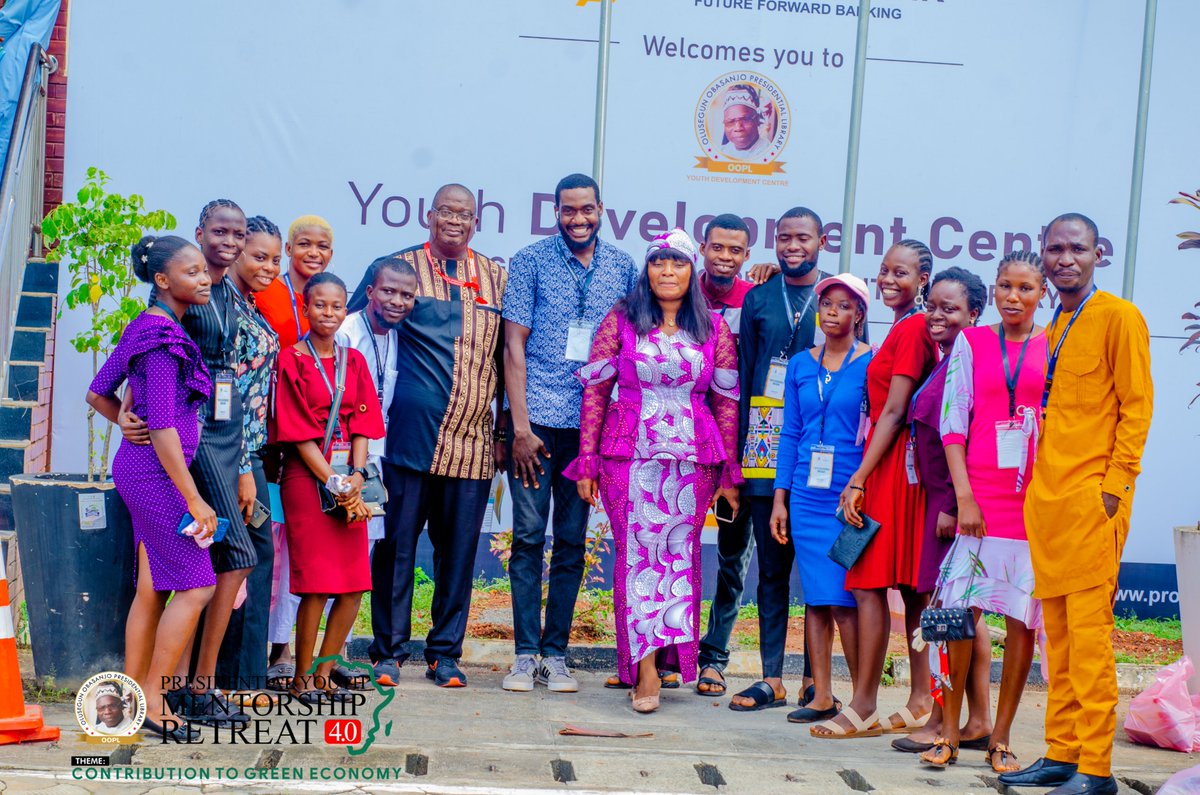 ooplydc's tweet photo. We have seen the importance caring African leaders and young people can make in each other's lives.
#PresidentialYouthMentorshipRetreat #PYRM4
#MentorshipWithOBJ #YouthCentre
#ooplydc https://t.co/7MqtbjFalg