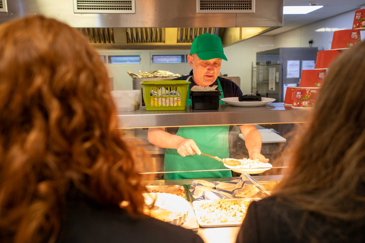 atctrust1's tweet photo. Never a dull moment @atctrust1! Thankyou @Bowlandhigh for the invite to photograph and film @GrahamLiver serving up lunch for our students! It was an amazing event to celebrate National School Meals Week  #NationalSchoolMealsWeek #schoolmeal #AtCAchieve #AtCBelong #AtCCollaborate https://t.co/HxPDbyGHOl