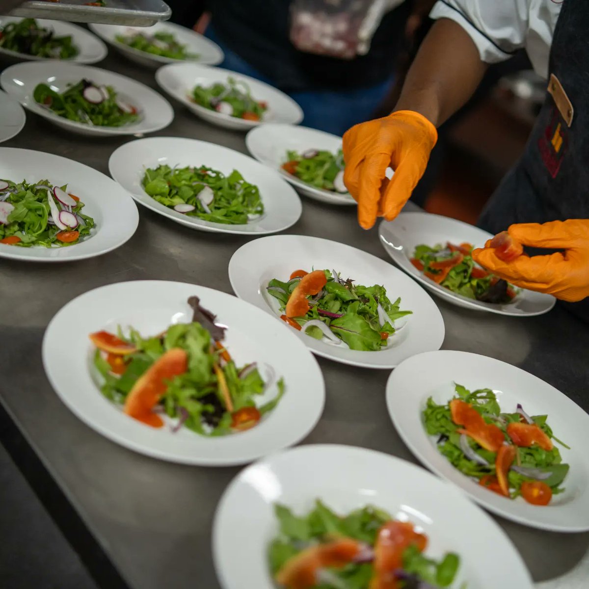 "Cum Tuh Ma"

Milts, Seasonal Greens ,Red Onions, Papaya, Cherry Tomatoes Malted Vinaigrette. 

Paired with – 

Not Me Boasie

Doorly’s 3-Year-Old Rum, Grapefruit Juice, Kaiso Lemon Lime Liqueur, Fresh Basil &amp; Cracked Black Pepper

#dodibarbados  #topshelfbartendingacademy  #TBRE