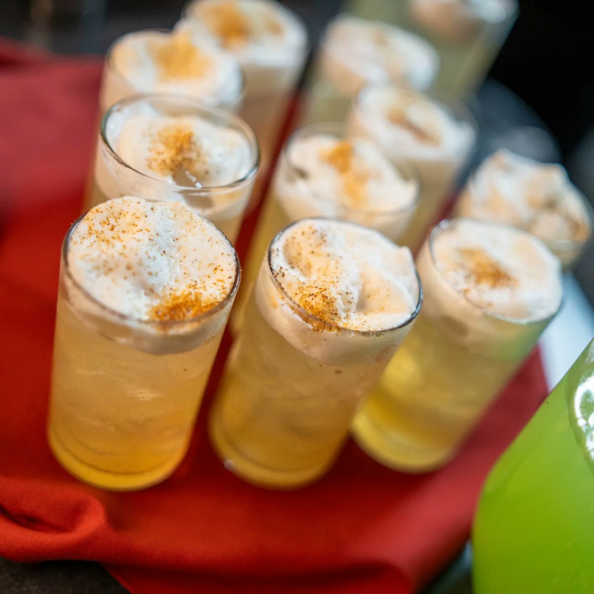 DodiBarbados's tweet photo. "Don’t Frig Up Me"

Doorly’s 5-Year-Old, Passion Fruit Puree, Lemongrass, White Sorrel Liqueur &amp; Hints of Citrus

#dodibarbados #dodidining #topshelfbartendingacademy #foursquarerumdistillery #TBRE #barbadosrumexperience #Barbados https://t.co/MSGlWceHUa