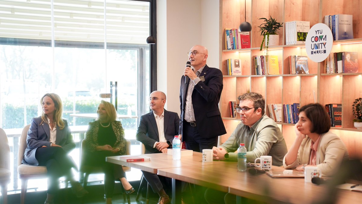 Ofisda kotiblar porno video Drako Malfoy bilan jinsiy aloqani yaxshi koring