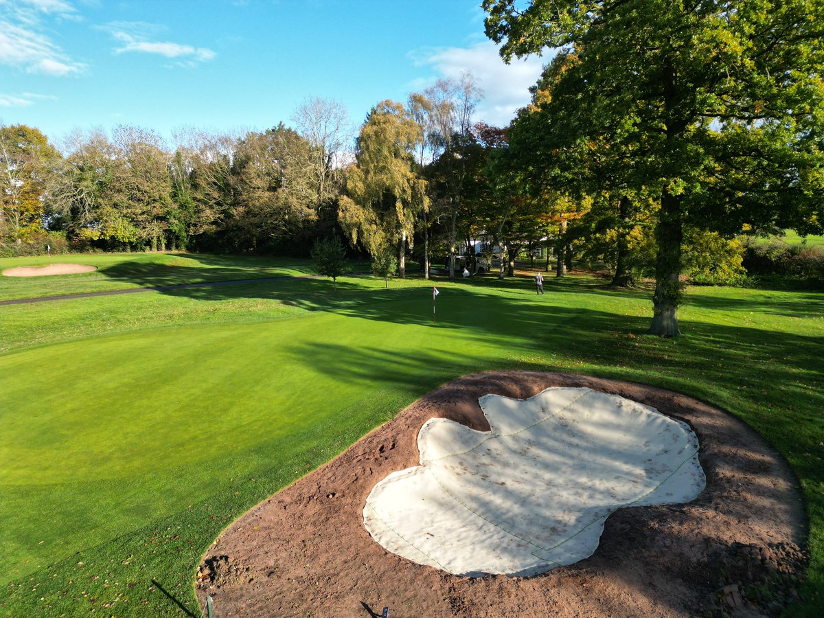 Lovely weather <a href="/ShifnalGolfClub/">Shifnal Golf Club</a> for installing 3 bunkers for <a href="/greenkeepermull/">Chris Mullett</a>
