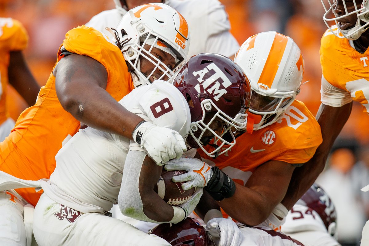 Allowing only 97.3 yards per game, @Vol_Football owns the No. 1 rush defense in the SEC and No. 13 in the FBS. The Vols have held opponents to under 100 yards rushing this season 6 times – the most by a UT team since 2005 (9).