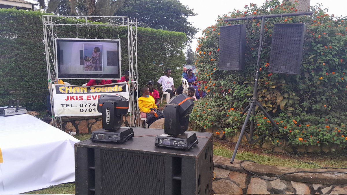 KASULEJIMMY2's tweet photo. Wawawa, CHAN Sounds clear, oyo bamuyita MC KadduMukasa Simon Peter.👏🏼👏🏼👏🏼 for all your functions https://t.co/Ts4d4yybdh