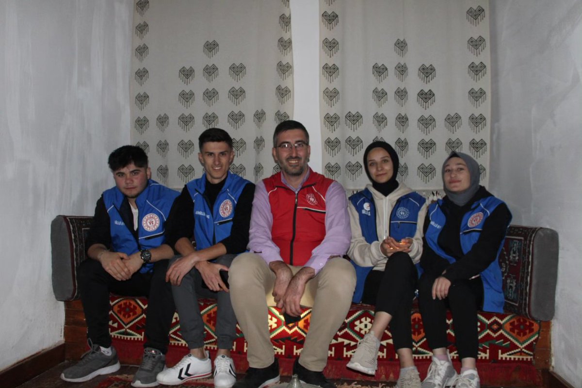 Kemah Gençlik Merkezi ve Genç Kızılay Kemah gönüllüleriyle birlikte  Kemah Kültür Evi'ne keyifli bir kültür gezisi düzenledik.
#GSBGM