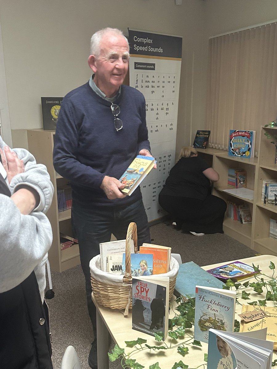 TheTrinityL5's tweet photo. We had a lovely afternoon at our first โBook Clubโ for our parents and carers. We shared our experiences of reading and our reading lead has set everyone a challenge to complete by our next meeting. @StJosephCMAT #Trinityreading ๐ ๐ https://t.co/MrMWew1q5t