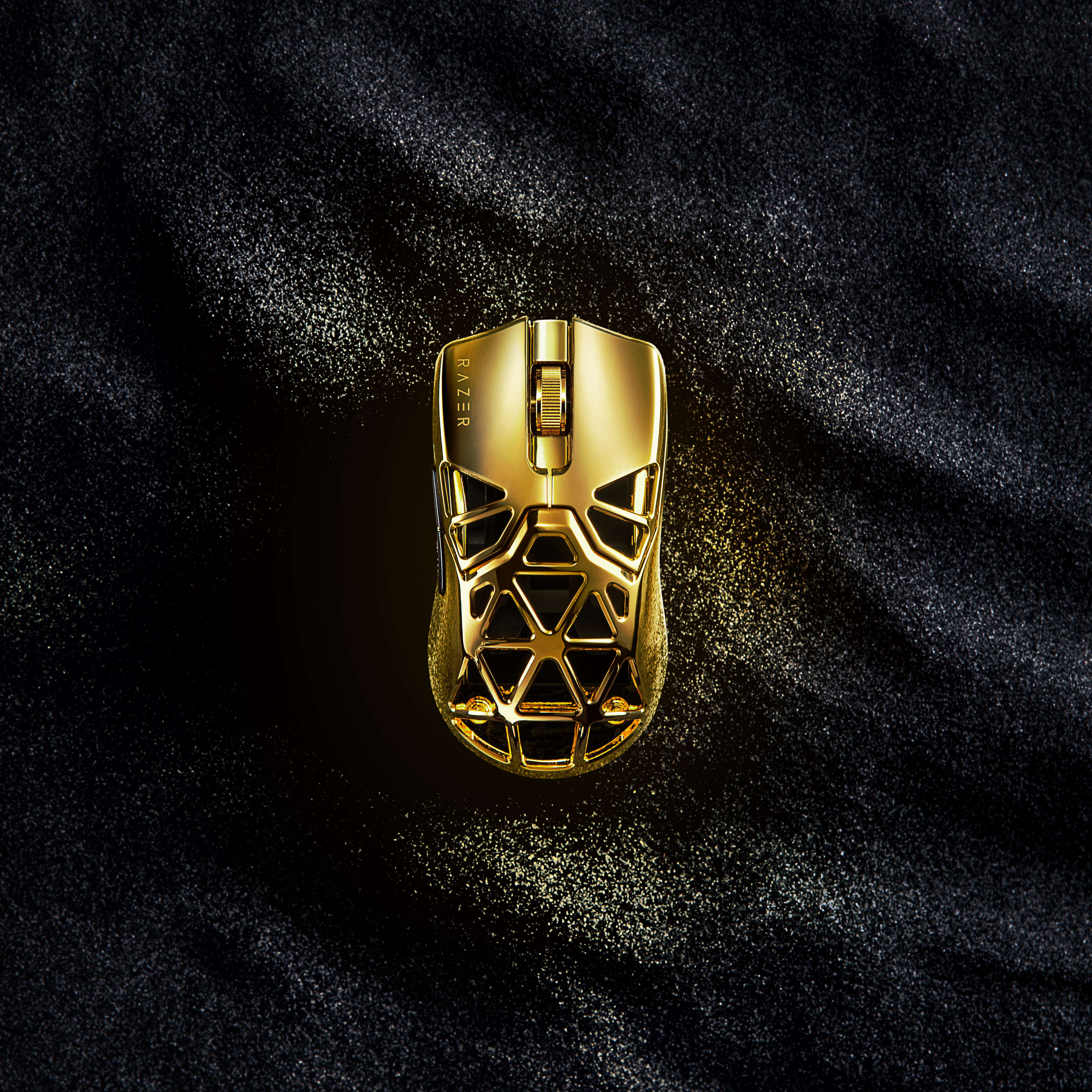 Razer Showcases 24K Gold Viper Signature Mini Gaming Mouse