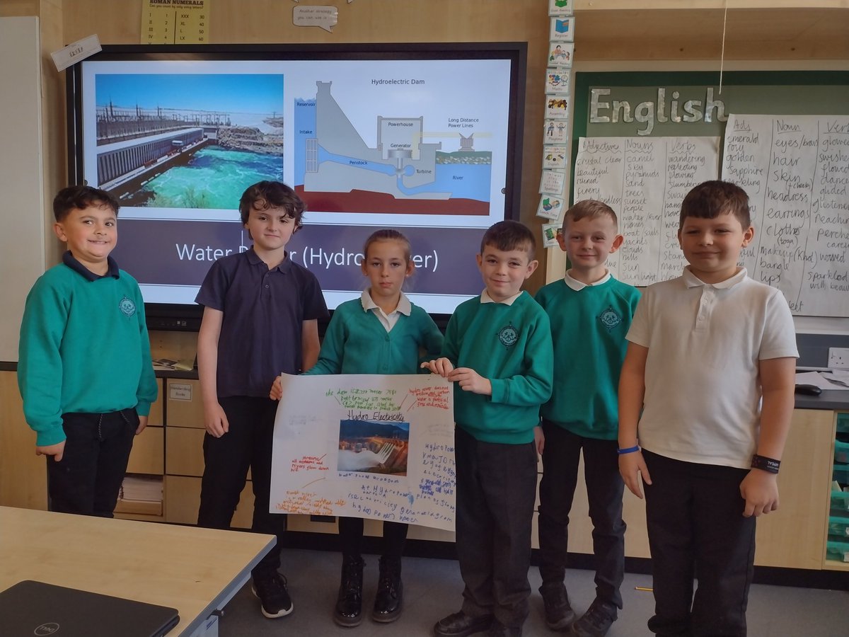 CPickeringPri's tweet photo. Superb scientific research from #Y4MOR this afternoon! Children worked in groups to research energy sources and presented their finding to the class. Amazing enthusiasm from everyone ๐๐๐ https://t.co/FwYFfb0dMw