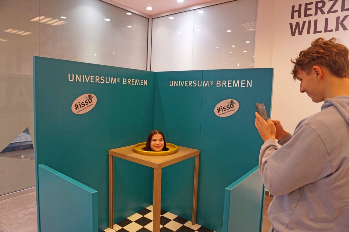 Bis zum 7. Januar 2024 verwandelt das #UniversumBremen eine eigentlich leer stehende Ladenfläche im #RolandCenter #Bremen in einen Ort zum Mitmachen und Staunen. universum-bremen.de/shoppen-schlen…