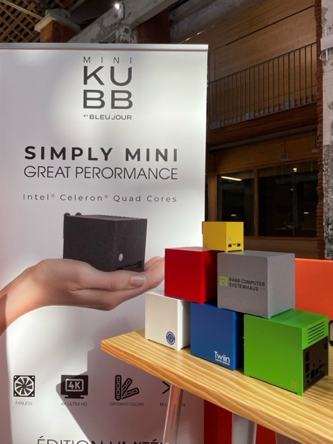 Bleujourinfo's tweet photo. Wood, Leather, Metals... But did you know that we also have a large range of colors for our KUBB? https://t.co/GgJFCb3sYG