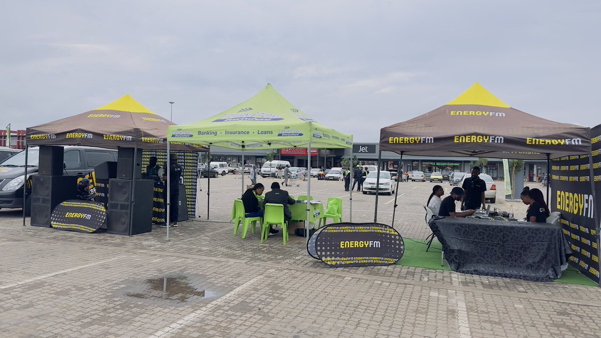 EnergyfmSA's tweet photo. We are broadcasting live from Zebediela Plaza, with EasyPay Everywhere . Come meet and greet your favourite Energy Fm Presenters and get to know more about Easy Pay services. #ENERGYFMSA 105.8 in Limpopo or audio stream on https://t.co/CydEMEDbqh https://t.co/mhh4vyEbfQ