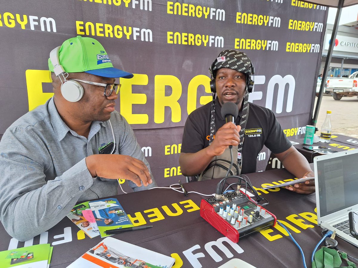 EnergyfmSA's tweet photo. We are broadcasting live from Zebediela Plaza, with EasyPay Everywhere . Come meet and greet your favourite Energy Fm Presenters and get to know more about Easy Pay services. #ENERGYFMSA 105.8 in Limpopo or audio stream on https://t.co/CydEMEDbqh https://t.co/mhh4vyEbfQ