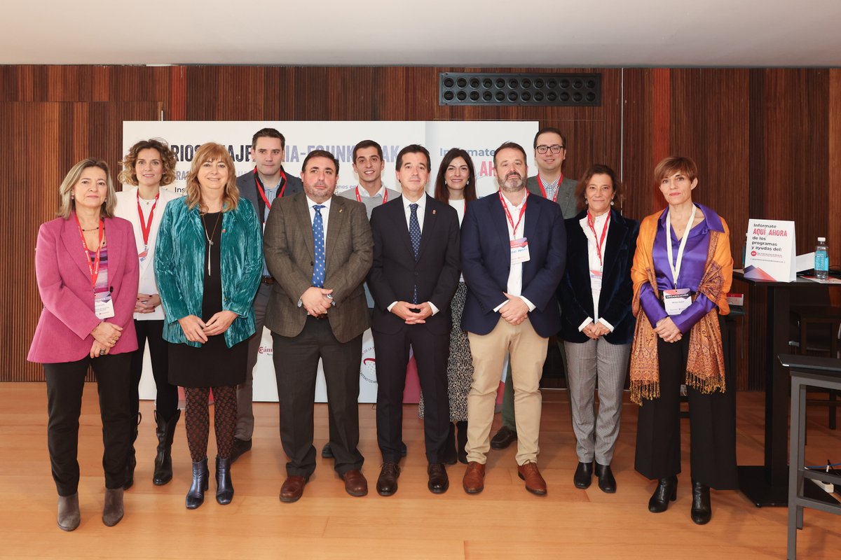 noticiasgob_na's tweet photo. El Día de la Internacionalización reúne a más de 200 empresas navarras para conocer experiencias en torno a la internacionalización 

#DI2023 
@internac_na 

🔗Info: https://t.co/Az6mhZzls7 https://t.co/Yg2pCq4enj