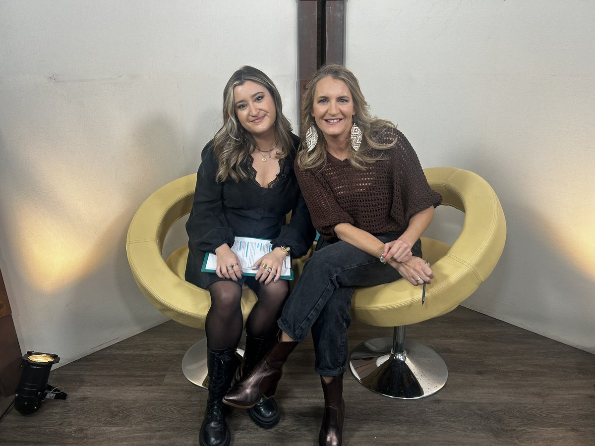 BravoJava_Shoes's tweet image. Ya está online el especial de tendencias de calzado para este otoño 2023 en @DejateTV 
Analizaremos el origen de las Mary Jane o Merceditas, hablaremos del estilo Old Money o de las emblemáticas botas moteras que están arrasando esta temporada.

👉 youtu.be/OYjMw7bKLpk?si…