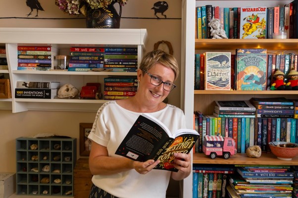 🎉Congratulations to Eve McDonnell - Yoto Carnegie 2024 Nominee!

We are thrilled to hear that Eve McDonnell, a local #Wexford author, & good friend of Wexford Libraries, has been nominated for her magical adventure ‘The Chestnut Roaster’. 

#RighttoRead #TheChestnutRoaster