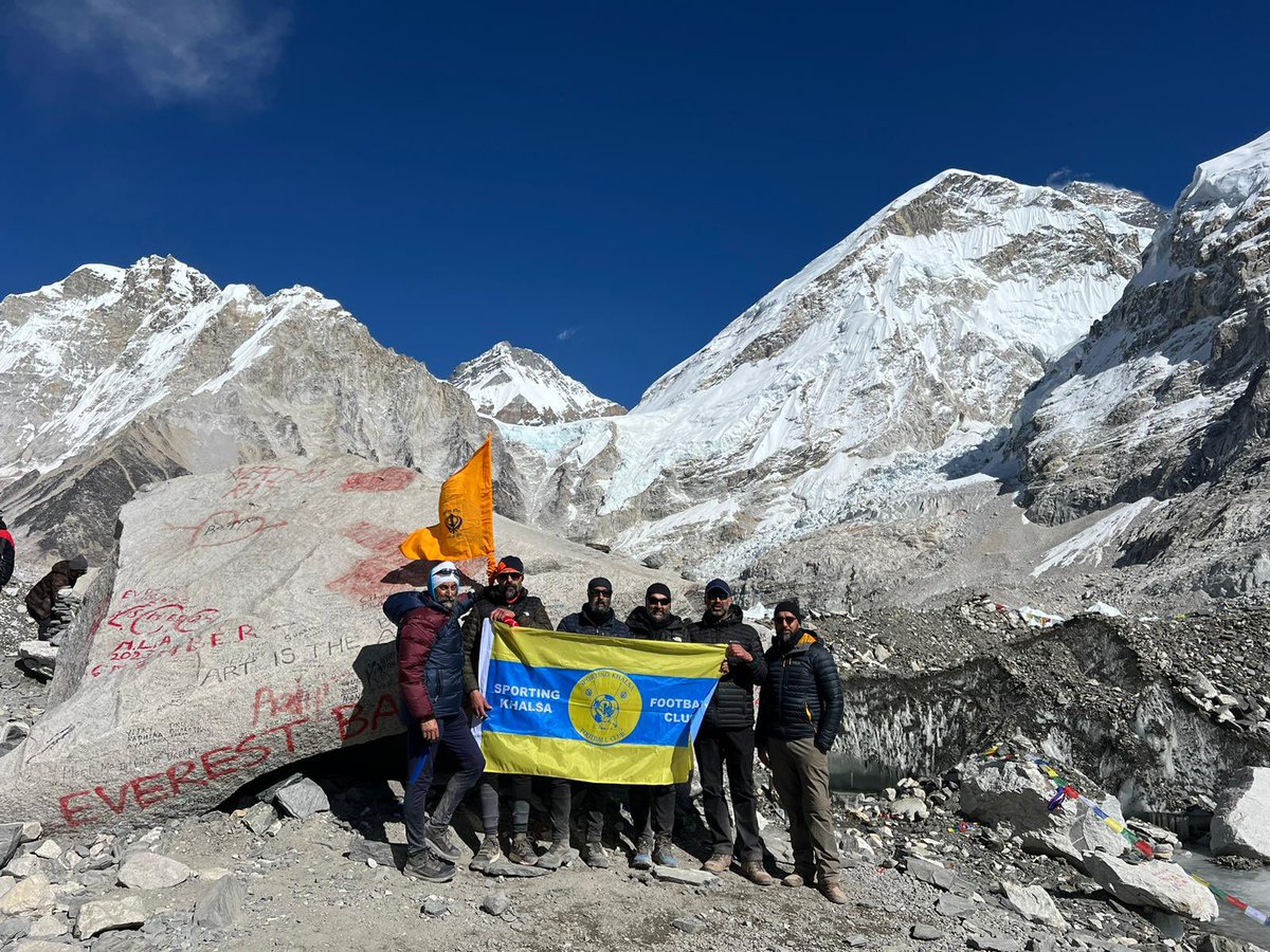 An amazing achievement by our volunteers who have reached Everest Base  camp, we wish them a safe journey back home 🙏🏽 #challenge #everest #trekking #community #love @sportingkhalsa