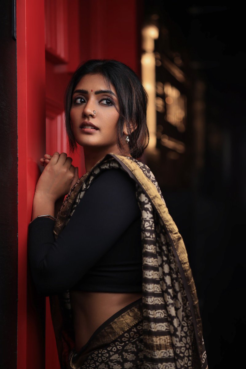 Eesha_Fan_Girl's tweet photo. @YoursEesha The vibes of #Alivelu #Daaya @YoursEesha π₯³ππ«Ά https://t.co/r1ivQSb1O2