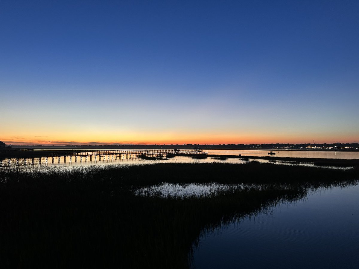memphis_tom's tweet photo. Our view last night from @GulfstreamCafe @AndrewWMBF @jamiearnoldWMBF @EdPiotrowski #sunset #murrellsinletsc https://t.co/tKz7iGvNjg