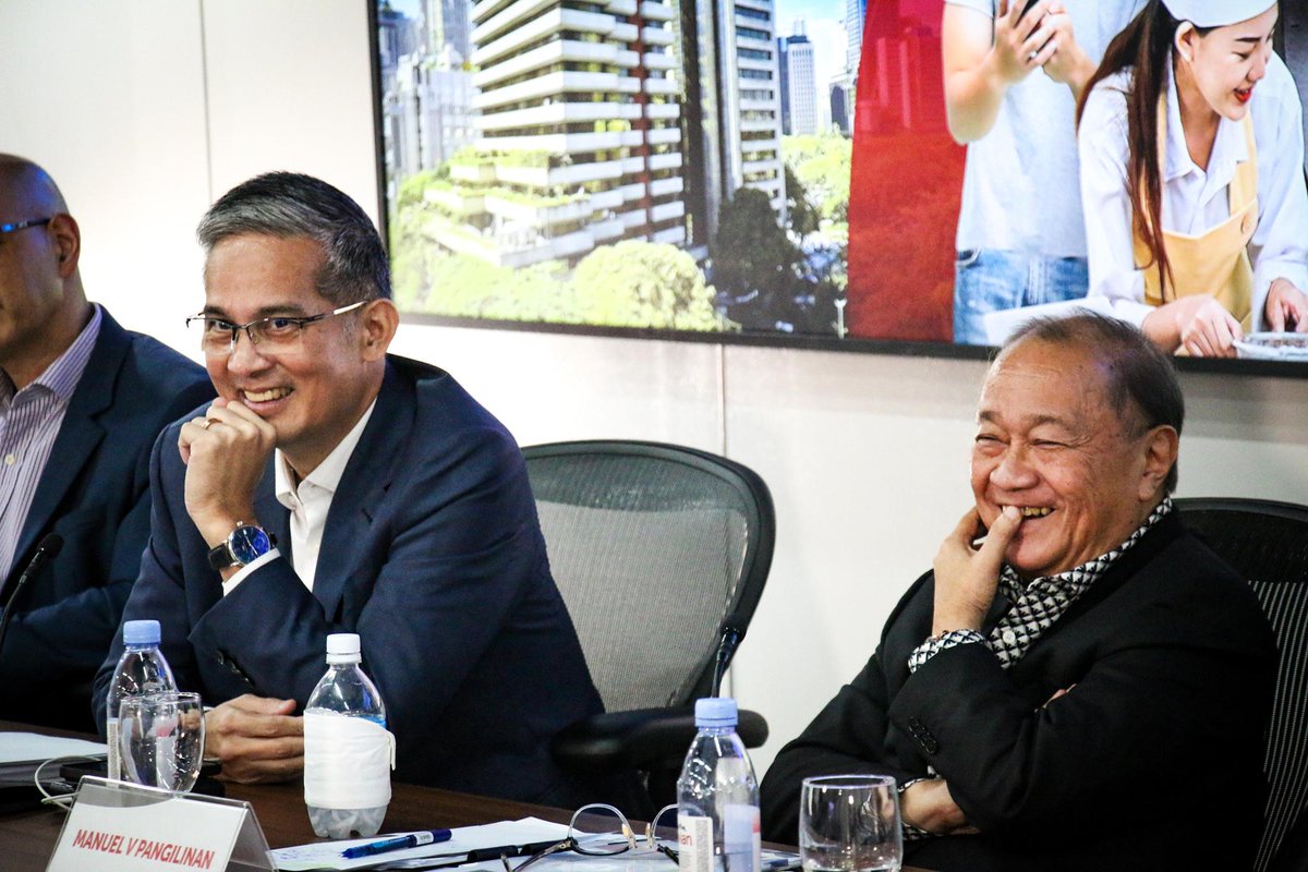 pldt's tweet photo. Notwithstanding persistent macroeconomic challenges, PLDT Inc. today announced that Gross Service Revenues grew 3% to ₱149.8 billion while Consolidated Service Revenues (net of interconnect costs) grew by ₱1.1 billion to an all-time high of ₱142.3 billion in the first nine months of 2023. In the third quarter, Consolidated Service Revenues grew by ₱0.3 billion to ₱47.8 billion compared with the second quarter. Data and broadband, which grew by 4%, or ₱4.1 billion, to ₱116.9 billion, contributed 82% of consolidated service revenues. https://t.co/41BA6wJAsa