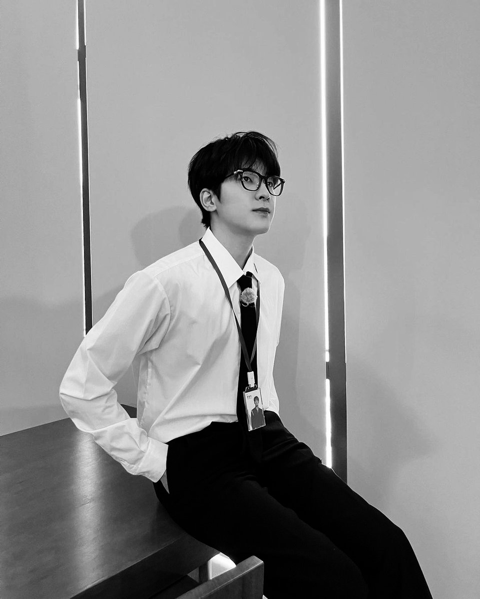 SOC-IE 💛 ˚☽˚.⋆ tweet media