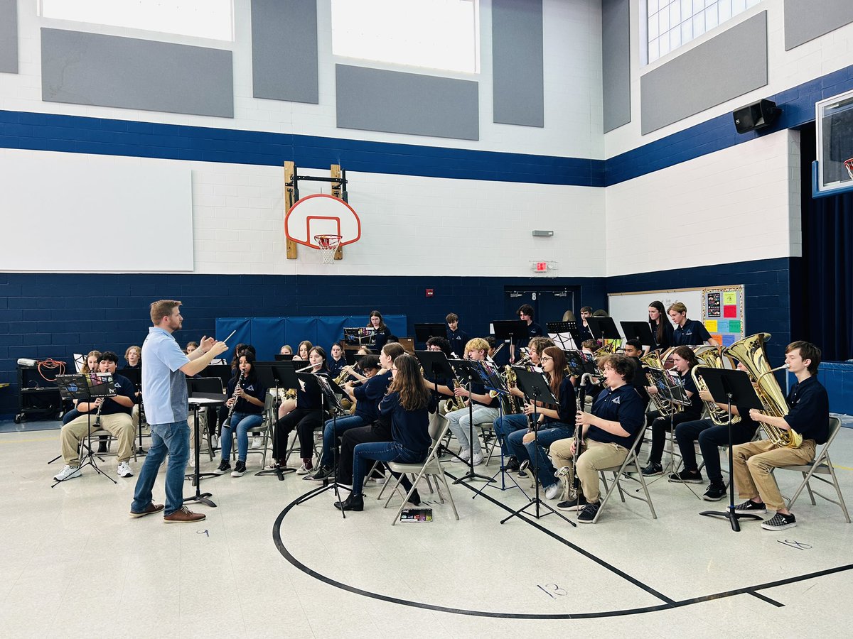 Saeger Spartan Bands tweet media