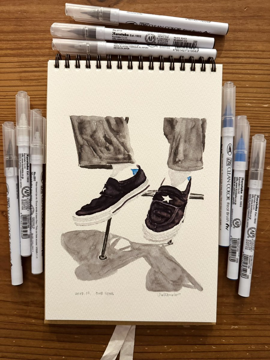 uwatercolor_uwc's tweet photo. ONE STAR
#watercolor #uwatercolor #watercolorpainting #brushpendrawing #daily #drawing #painting #kuretakezig #kuretake #sketch #fashionsketch #doodle #紙とペン #アナログ #日常 #イラスト #絵 #日常系 #透明水彩 #onestar #converse #sneakers https://t.co/6HUDRs0k24