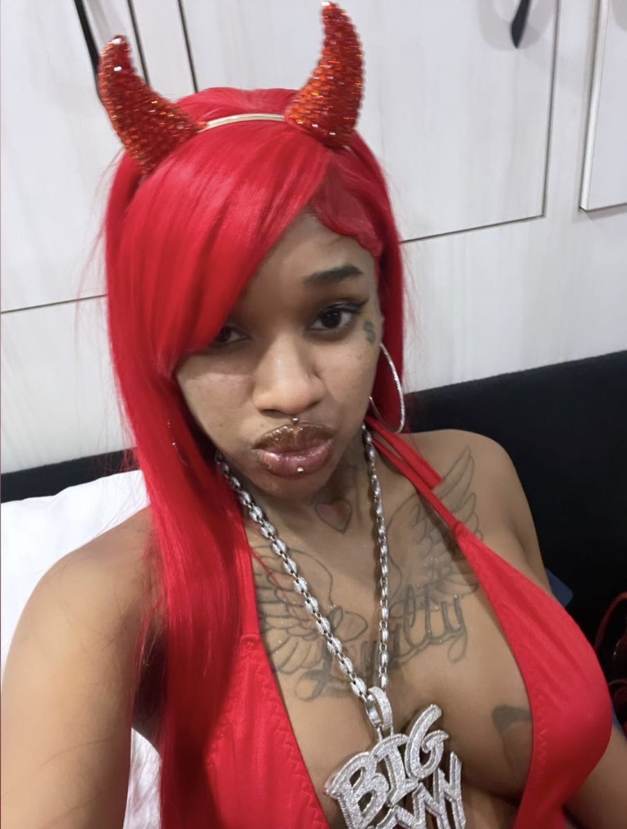 9jaid's tweet image. Sexy Red is redding