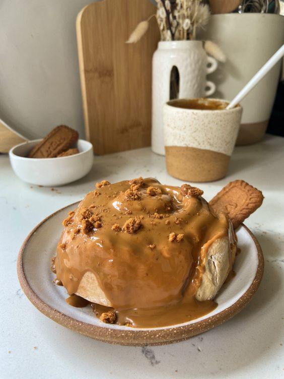 Cold mornings call for one thing and one thing only… a giant Biscoff cinnamon swirl! Made with fresh warm dough, plenty of cinnamon sugar, and topped with warm Biscoff spread, this is the only thing needed to get you through your day. bit.ly/3tWrLBa