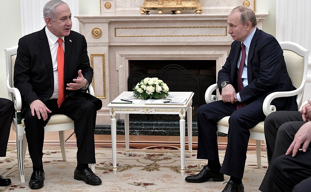 gregolear's tweet photo. "I don’t know if Putin had advance knowledge of the attacks, much less gave Hamas the green light, but it doesn’t really matter. What matters is that he, more than anyone, is the beneficiary of Hamas’ brutality."

https://t.co/IzSx7j1UWC https://t.co/o5HHxbZA62
