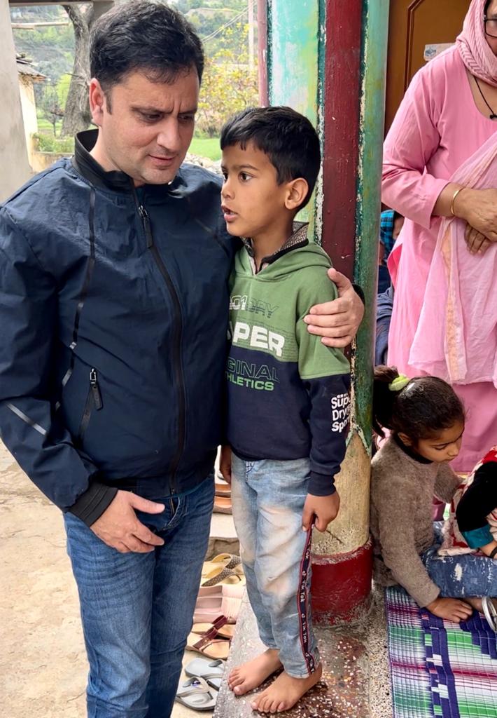 Ramban_children's tweet image. "🧒🏫 Embracing the importance of Early Childhood Care &amp;amp; Education (ECCE) in our AWCs! 🌟 PO ICDS Ramban engaged with beneficiary children during a visit to Anganwadi centres today. #ECCE #ChildDevelopment #ICDSRamban
@dcramban @diprjk @DIPRRambandic @MinistryWCD @Divcomjammu