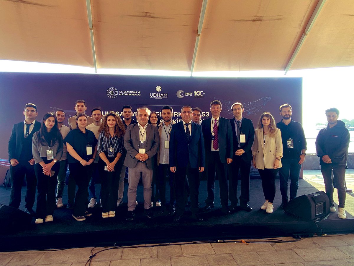 <a href="/UABakanligi/">T.C. Ulaştırma ve Altyapı Bakanlığı</a> Ulaşan ve Erişen Türkiye 2053 lansmanına üniversitemiz öğrencileri ile katıldık. Bitirme projeleri ile fikir yarışmalarında önemli başarılar elde edeceğimize inanıyoruz.  <a href="/GTU_UTE/">GTÜ Ulaşım Teknolojileri Enstitüsü</a> <a href="/gtuharitamuh/">GTÜ Harita Mühendisliği Bölümü</a>