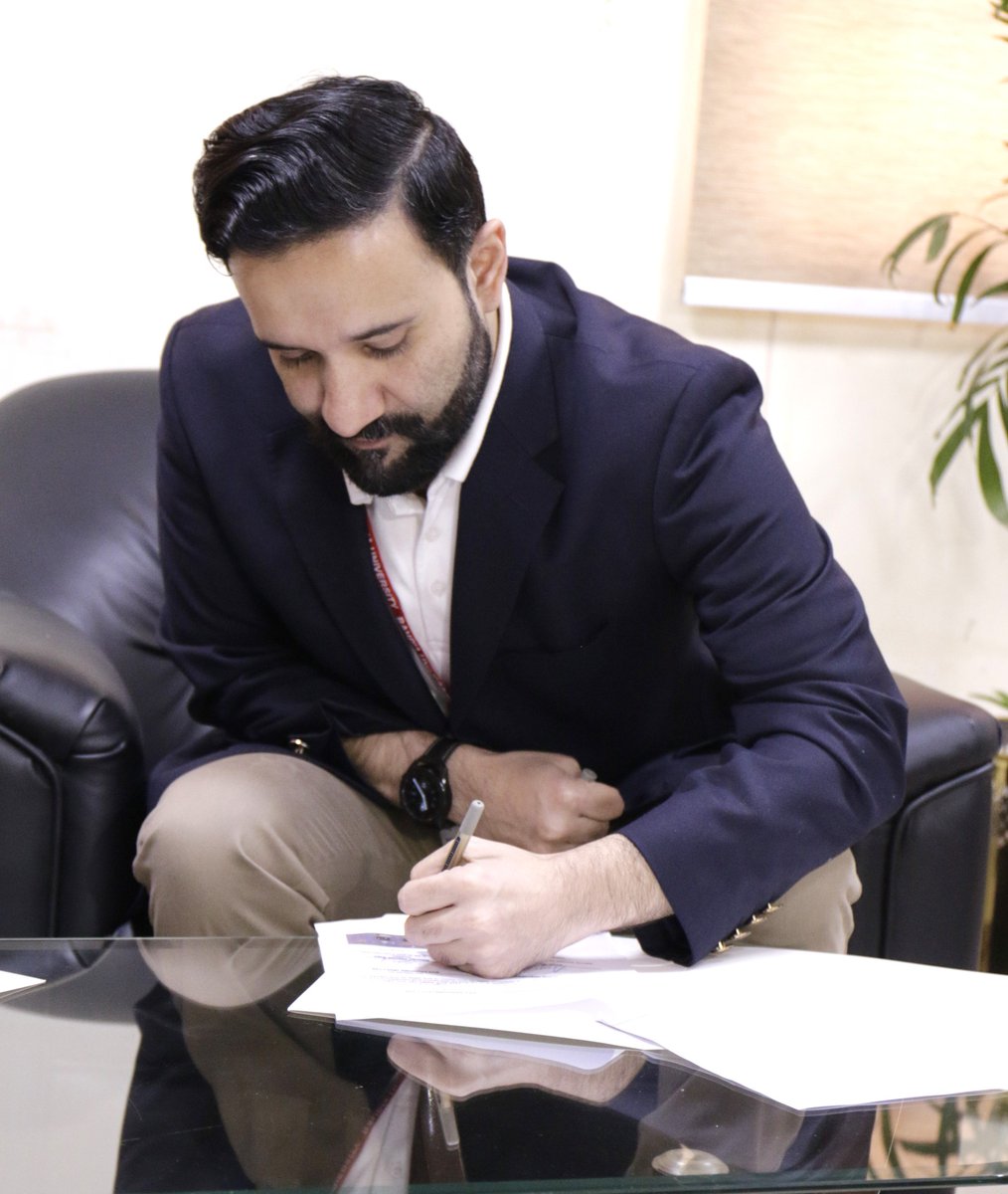 khybernews247's tweet photo. 🤝 AVT Channels (Pvt.) Ltd. and Bahria University Islamabad Campus join forces through a groundbreaking partnership. This strategic alliance blends academic expertise with industry proficiency, fostering innovation and skill development. Joint initiatives in research, internships, and curriculum development will benefit students and the industry. #MOU #AVTChannels #BahriaUniversity
@KaiwanR @BahriaOfficial @bumediahouse