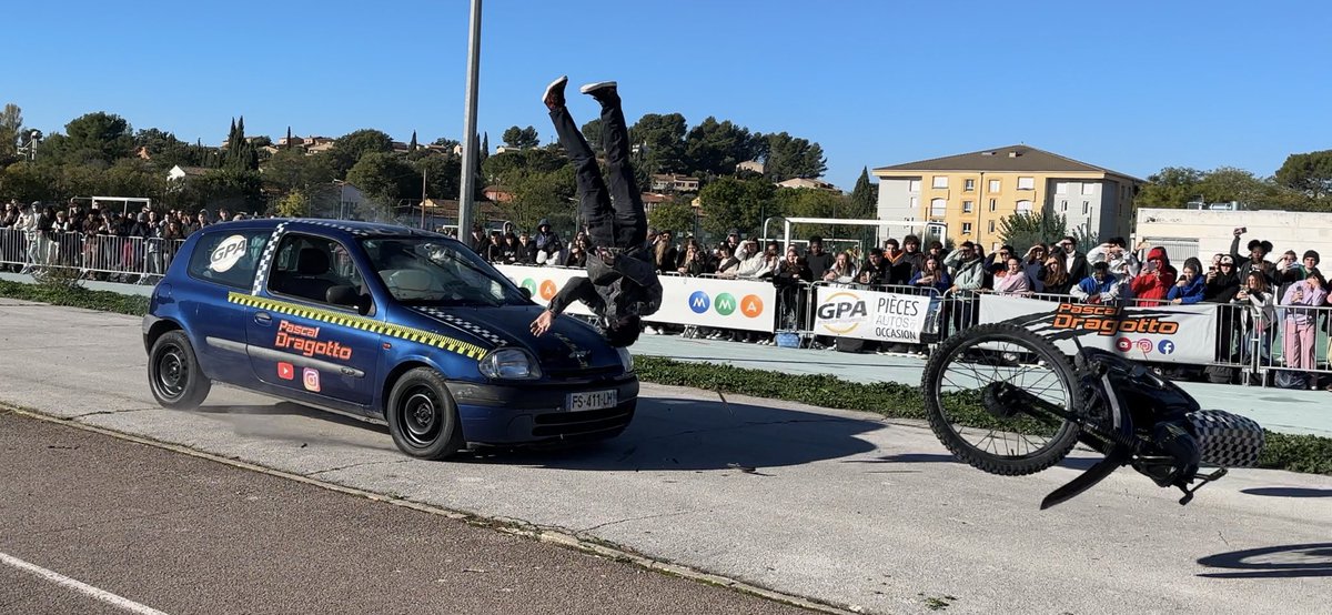 600 élèves du lycée Léon Blum à Draguignan ont assisté à notre crash test afin de les sensibiliser aux risques routiers. <a href="/MsrVar/">Maison de la Sécurité Routière du Var</a> <a href="/Prefet83/">Préfet du Var</a> <a href="/RouteZerotracas/">La Route Zérotracas</a> <a href="/GroupeGPA/">Groupe GPA</a> <a href="/MMAssurances/">MMA</a> <a href="/pompiersduvar/">Sapeurs Pompiers Var</a> <a href="/Eduscol/">éduscol</a> <a href="/AcademieNice/">Académie de Nice</a>
