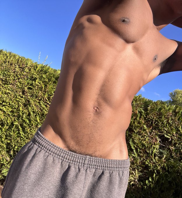 Morning 🌞 https://t.co/vkWvkr3EQA