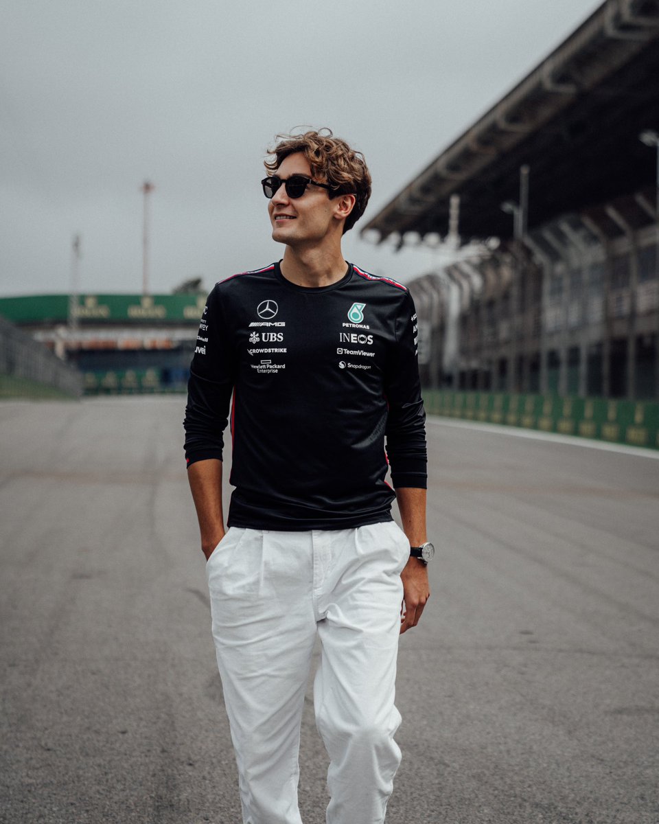 MercedesAMGF1's tweet photo. Brasil always delivers the hottest photos. 📸🥵 https://t.co/tYevE4BAv7