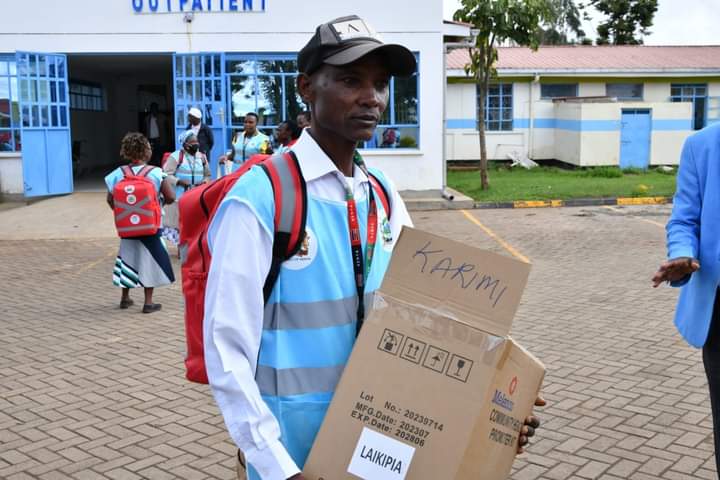 Laikipia_health's tweet photo. The mobile devices, manufactured and with the software developed in Kenya, were handed over to the CHPs.The County Government used the opportunity to discuss areas of investment in healthcare and wellness by both National Government and the @CountyPress031 in our facilities https://t.co/Vq1vzpNC2L