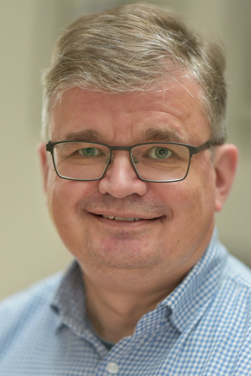 Steno Diabetes Center Aarhus (@stenoaarhus) on Twitter photo Henrik Støvring er ny professor i statistik og farmakometri på @HealthAarhusUni 👏
I sit professorat, som er finansieret af <a href="/StenoAarhus/">Steno Diabetes Center Aarhus</a>, undersøger han bl.a. hvordan lægemidler bruges af og virker på forskellige patientgrupper💊
#sundforsk #diabetes
👉 stenoaarhus.dk/nyheder/nyhede… Henrik Støvring er ny professor i statistik og farmakometri på @HealthAarhusUni 👏
I sit professorat, som er finansieret af <a href="/StenoAarhus/">Steno Diabetes Center Aarhus</a>, undersøger han bl.a. hvordan lægemidler bruges af og virker på forskellige patientgrupper💊
#sundforsk #diabetes
👉 stenoaarhus.dk/nyheder/nyhede…