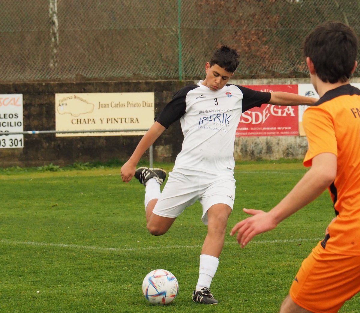 <a href="/cpcasaslugo/">Club Polideportivo Casás</a> 3-3 #Cadete

Vibrante encontro o do cadro ás ordes de Jose Morandeira na súa visita ó Municipal Rodríguez Lago, de onde voltou cun punto moi pelexado, grazas a un doblete de Sergio Pereira.

#éunsentimento🤍