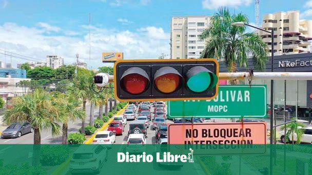 DiarioLibre's tweet image. 🗞 | #NacionalDL | Exempleado del Intrant ganó con privilegio de información

🔗ow.ly/xCt650Q4XQc

#DiarioLibre #Intrant #Exempleado #Privilegio #Información #SemáforosInteligentes #GranSantoDomingo #ActualidadDL