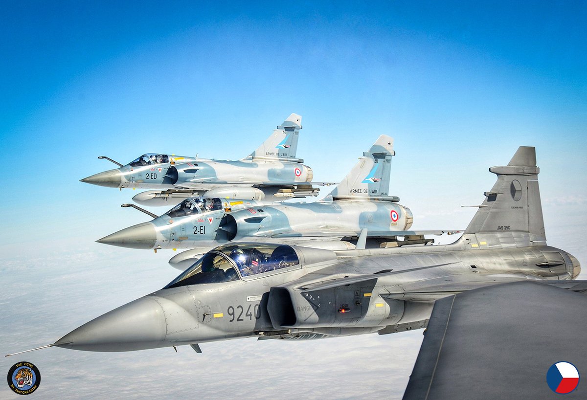 Gripeny a Mirage 2000 v jednom šiku (Baltic Airpolicing 2020)📷CAF.
Dobré odpoledne, přátelé☀️🍀