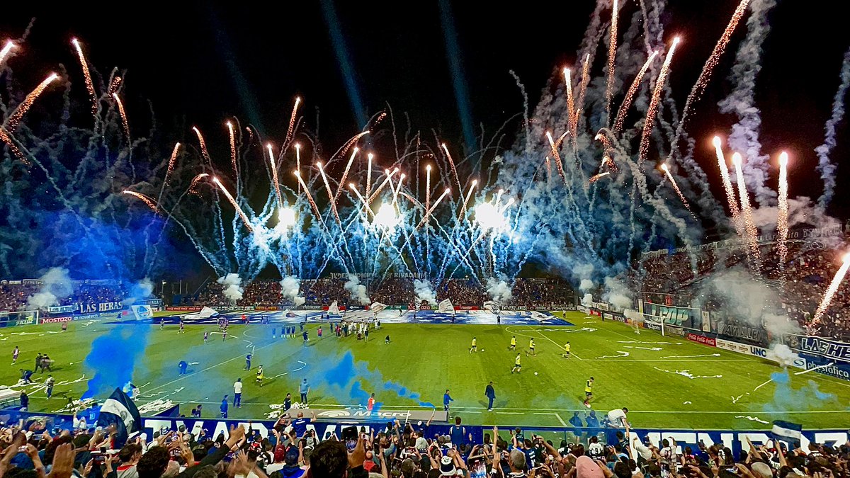 ParaguaCaudillo's tweet photo. Las 4 mejores fiesta del fútbol argentino.

Se busca rival 🔍 https://t.co/5cncGktNe2