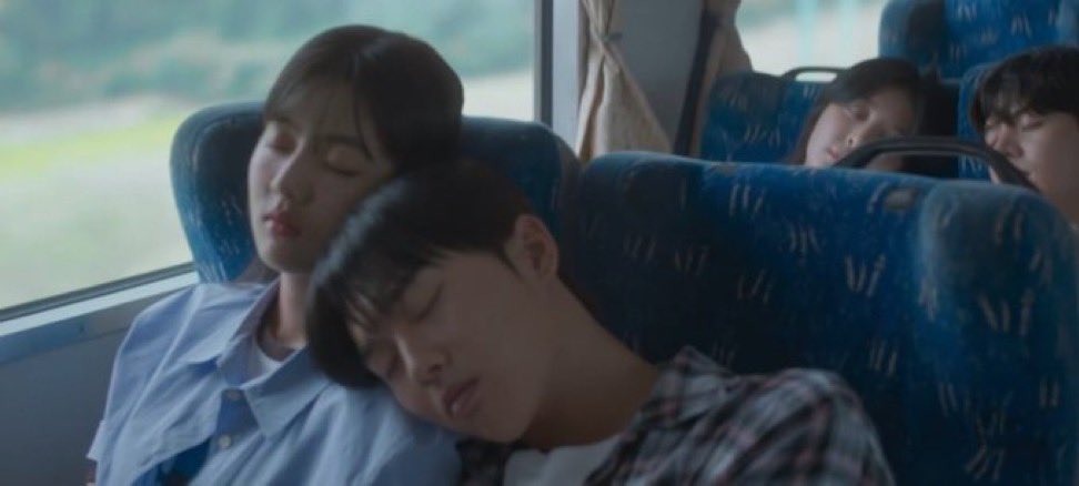 leedoohyuns's tweet photo. award for the best dating era goes to them  

#TwinklingWatermelon #TwinklingWatermelonEp14 https://t.co/ST8MnSSQno